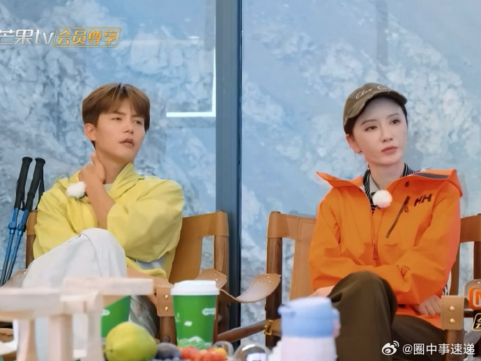 张萌马天宇演我吃瓜的表情好想魂穿张萌马天宇吃无删减版的瓜这段真的百看不厌，张萌马