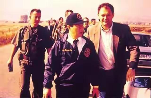 李昌钰过往照片，他工作的样子很认真，成功人士做事都专注。