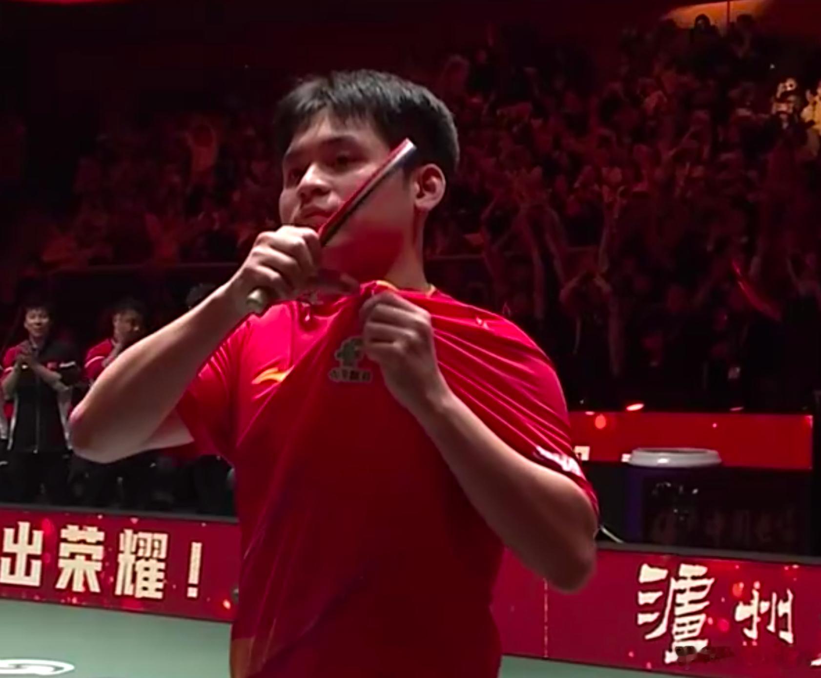 国乒vs日本 看得爽啊！日本乒乓球进步真不小，离我们还差不少。ps，乒乓球新队服