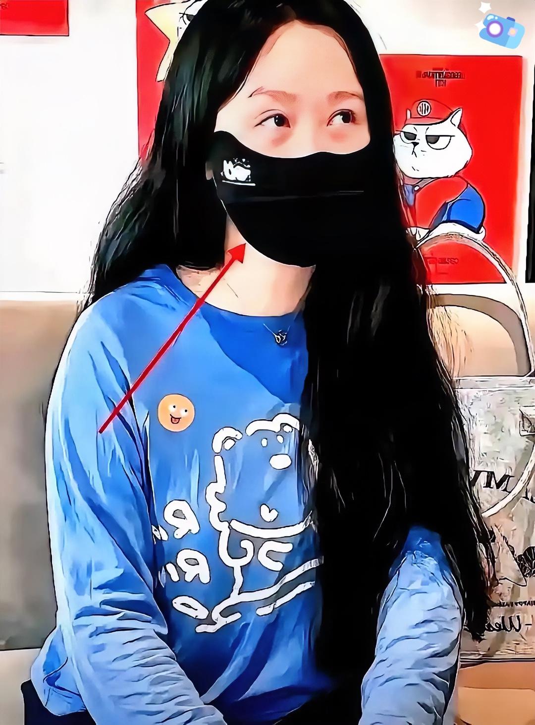 终于明白

养狗人士为什么越来越嚣张了

原因很简单，以前看到没牵绳的狗就绕道，