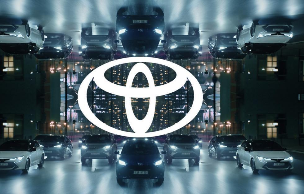 丰田换帅，为什么从工程师换成财务人？
2023年，丰田选定了工程师出身的佐藤恒治