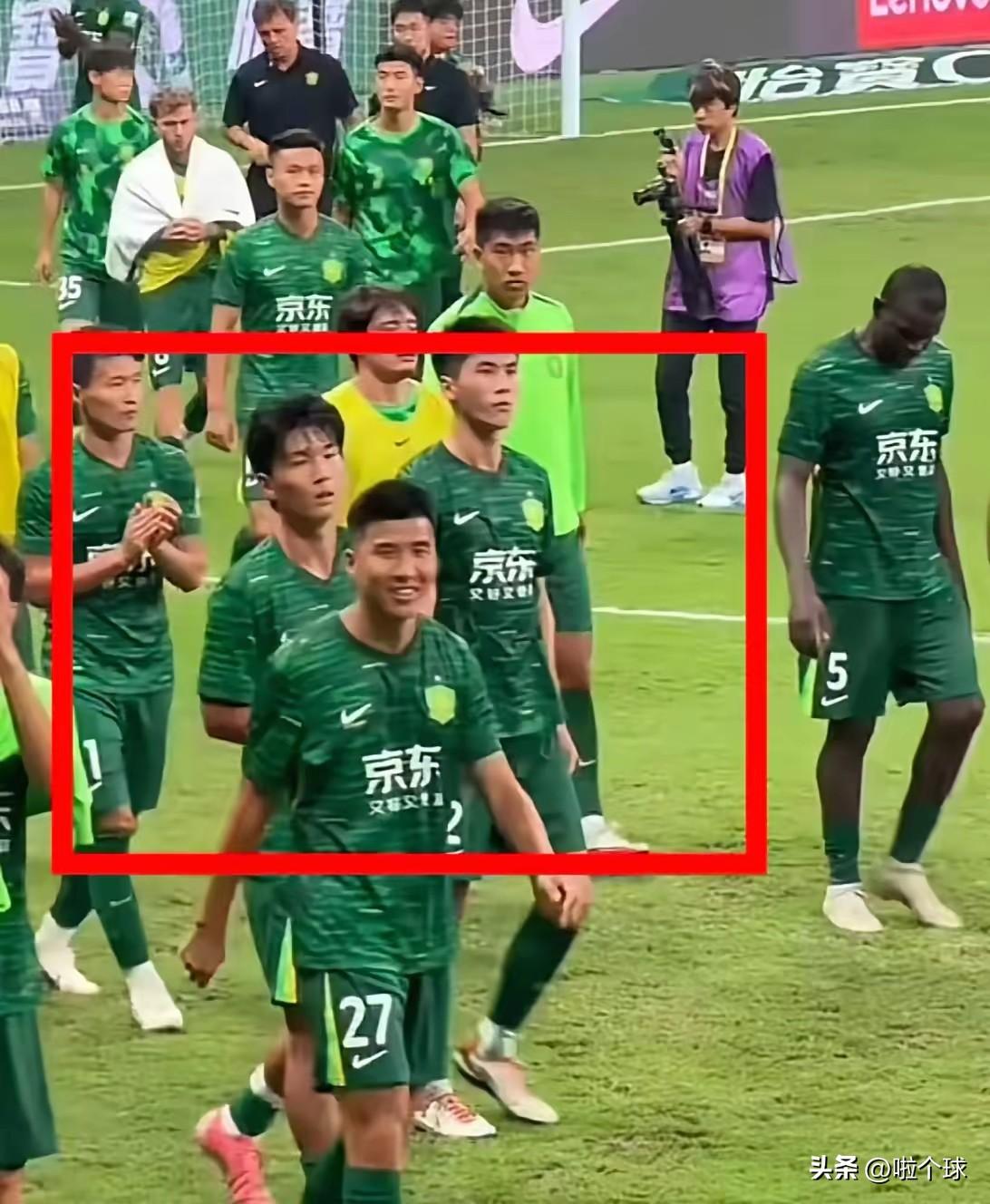 北京国安三连败，王刚被网爆
看到主场又输给海港后，王刚笑着离场的表情，耐人寻味，