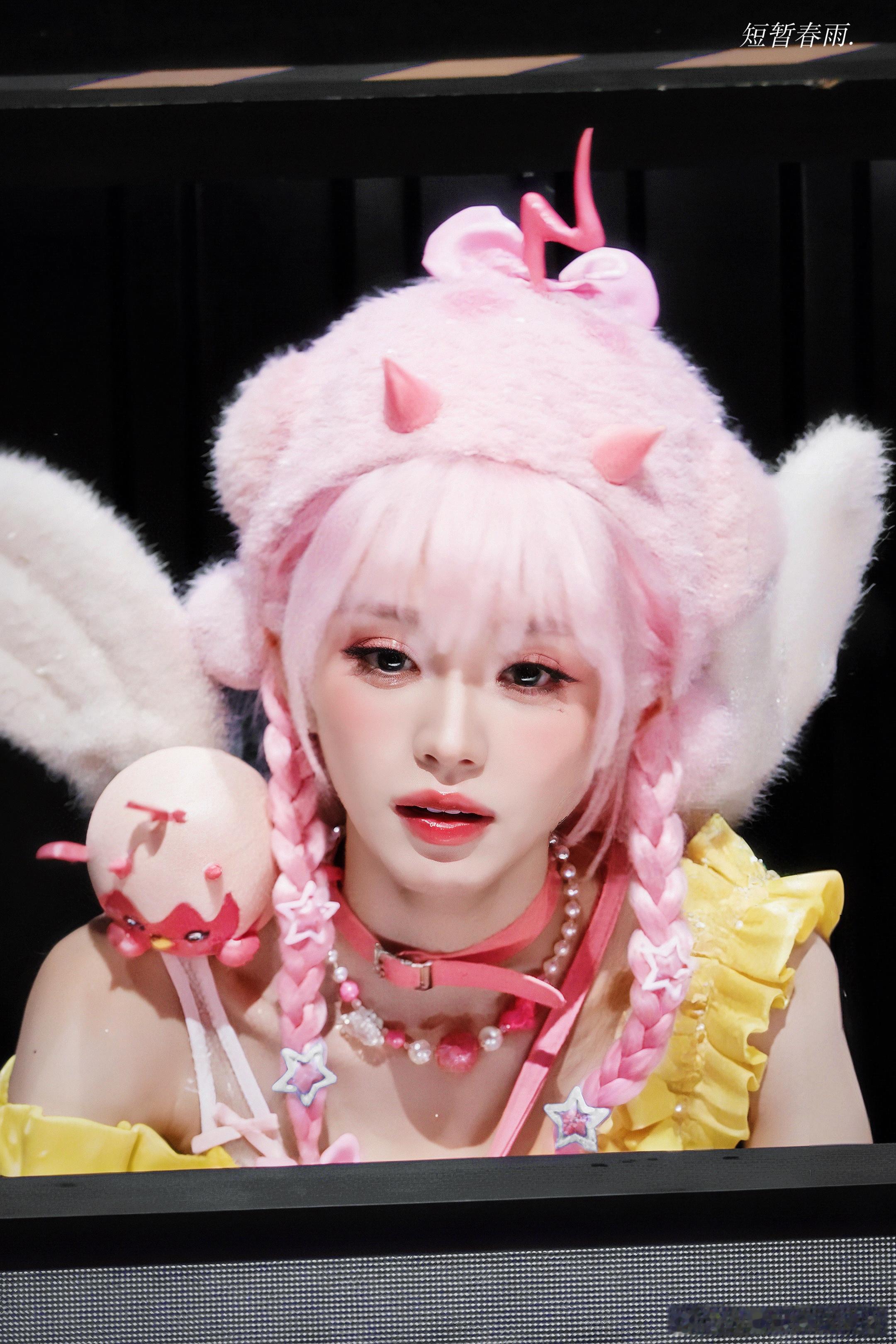 田曦薇 🐱 田曦薇林青 🐱田曦薇忙忙碌碌寻宝藏 "你是生活扑面而来的善意，让