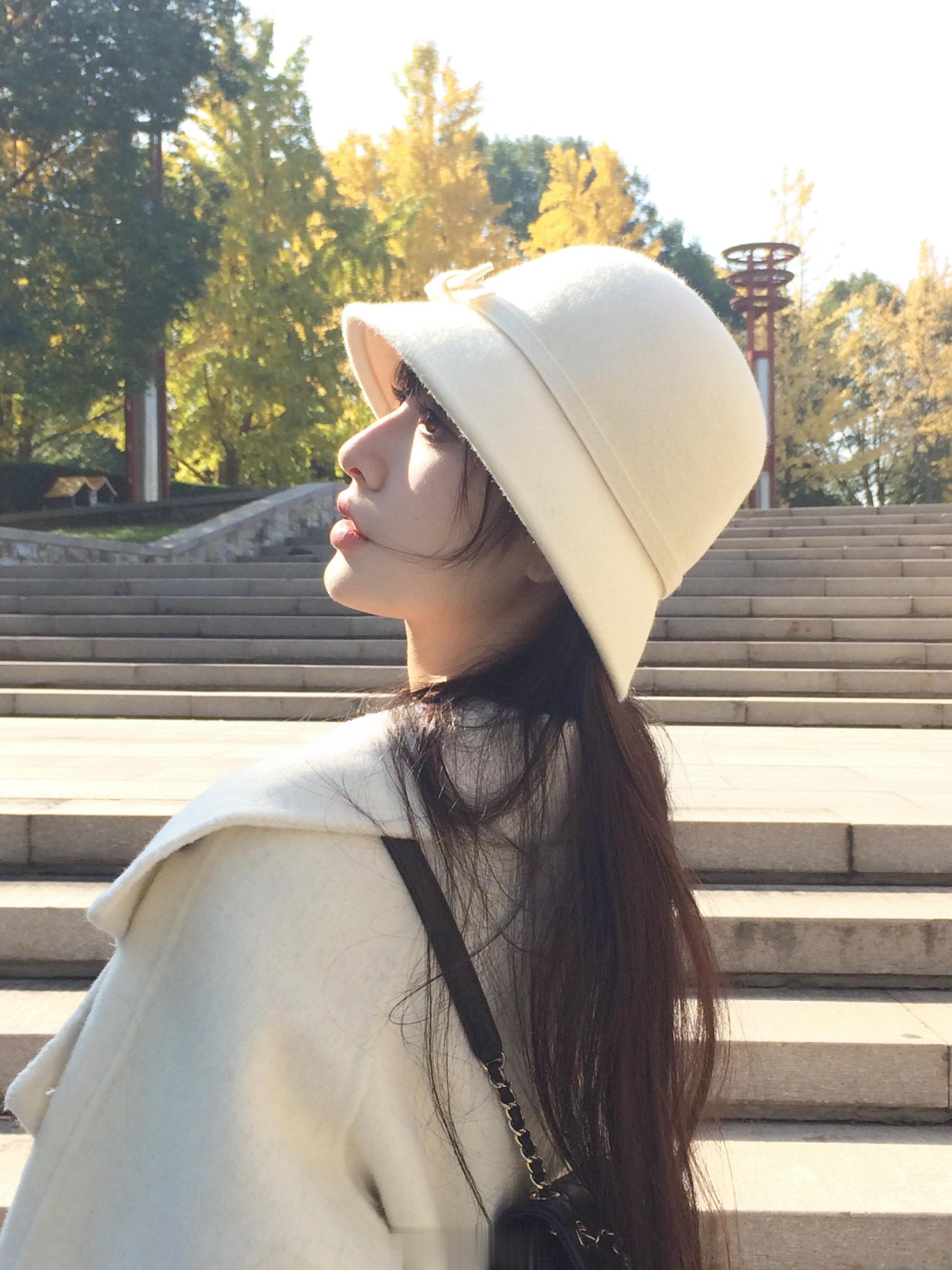 在深秋🍂 ​​​