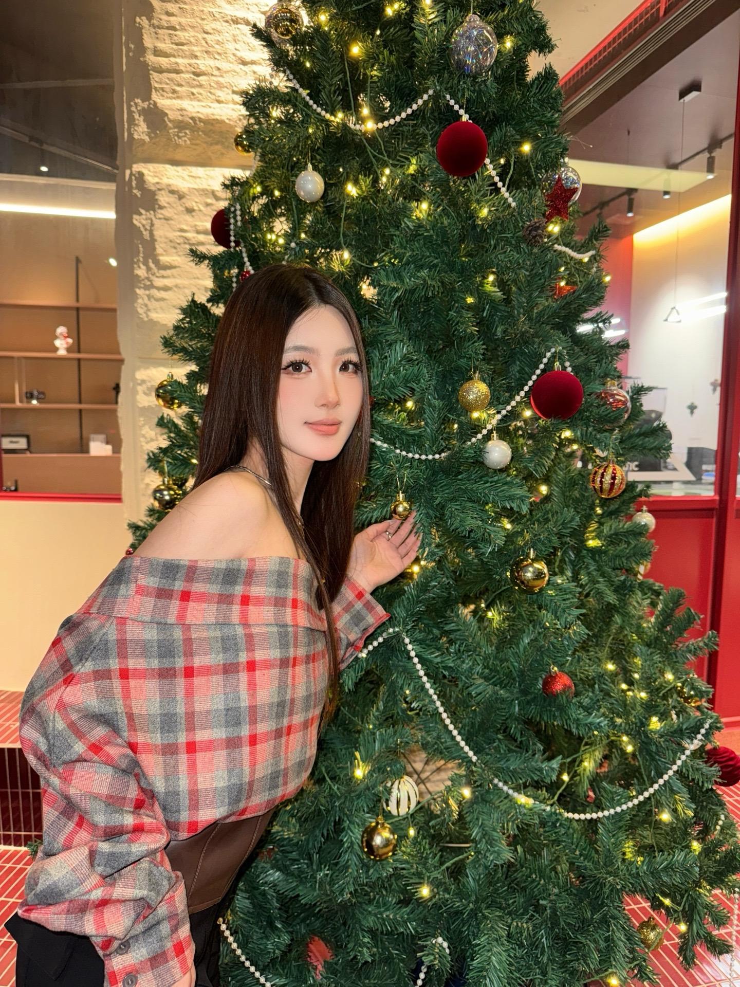 提前麦瑞亏丝么丝🎄 • ᴥ.-🎄。