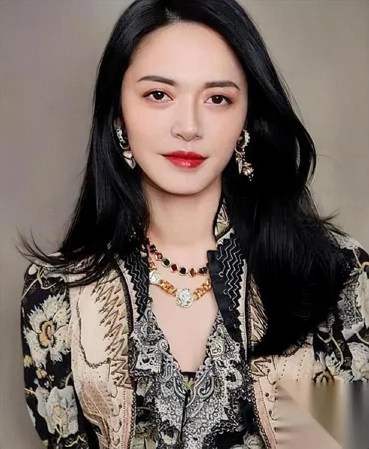 姚晨离婚官宣翻车了？

本想博眼球却惊动官方

本以为借着离婚发文能再冲一波热搜