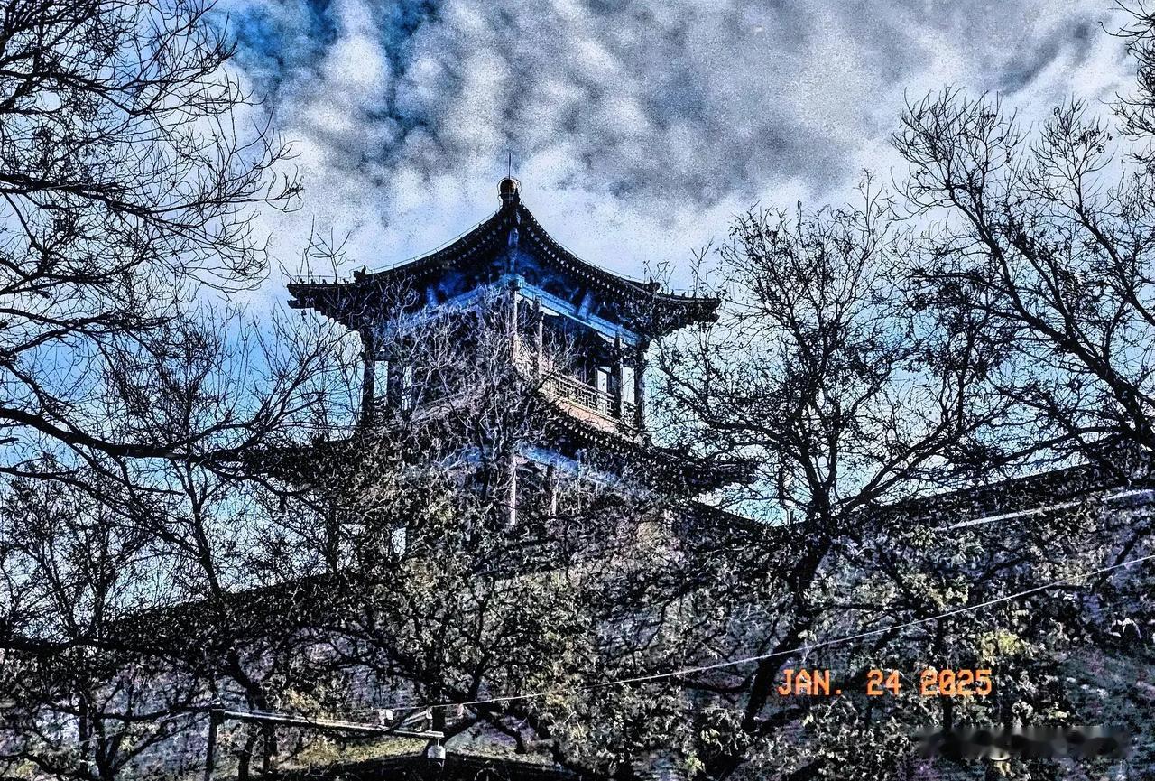 万里江山巍峨峨。