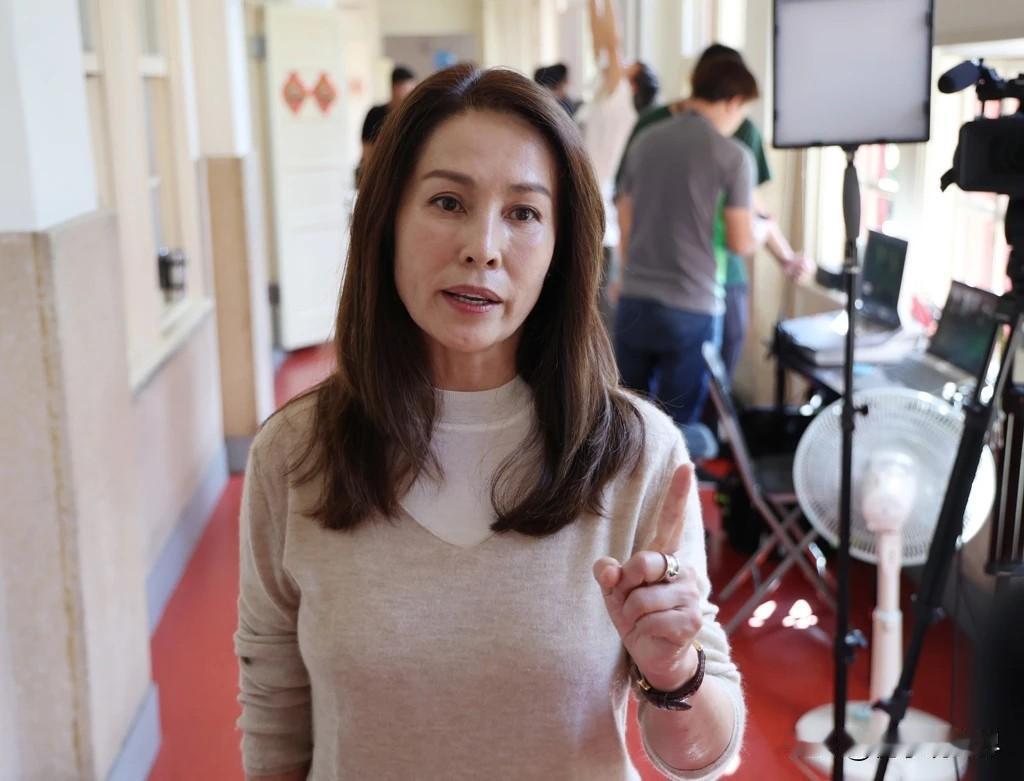 民进党当局为什么要司法追杀高金素梅？
       10日清晨，台北地检署同时派