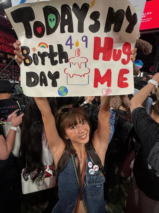 What A Birthday！转场1万公里来看Coldplay