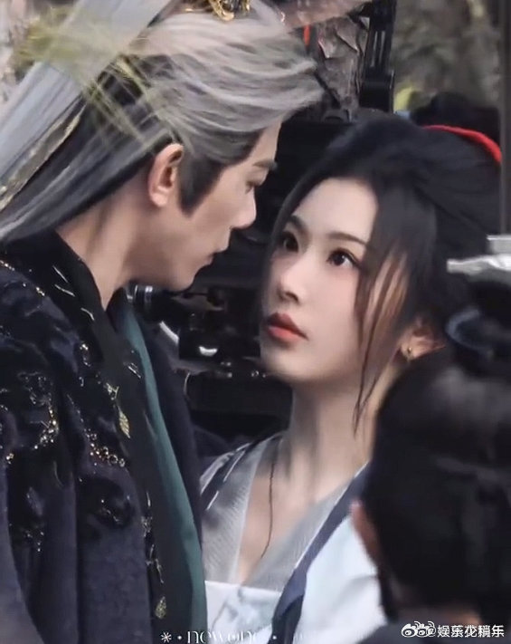 孔雪儿俞浅浅高光时刻每次想到俞浅浅的高光戏份被删就觉得可惜，孔雪儿把这个角色的飒