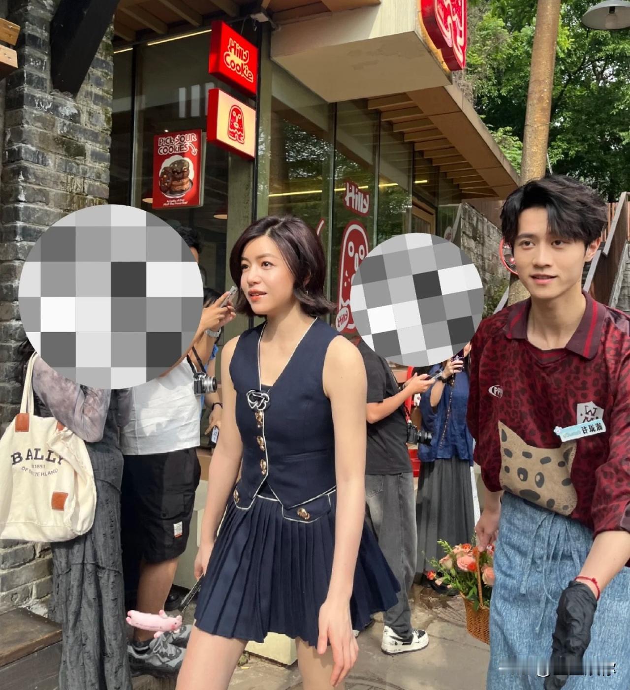 离婚果然是女人最好的医美，离开陈晓这样性格的老公只会过上好日子。其实陈妍希其实她