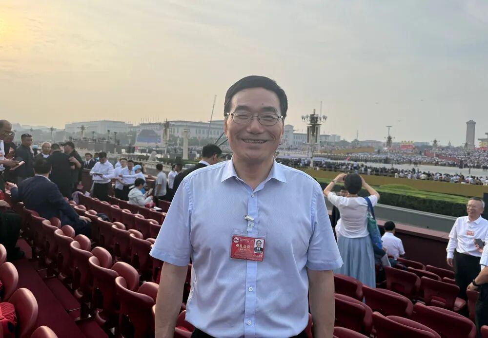 宁波大学校长、富阳籍科学家蔡荣根获得在2026年2月2日揭晓的香港“何梁何利”基