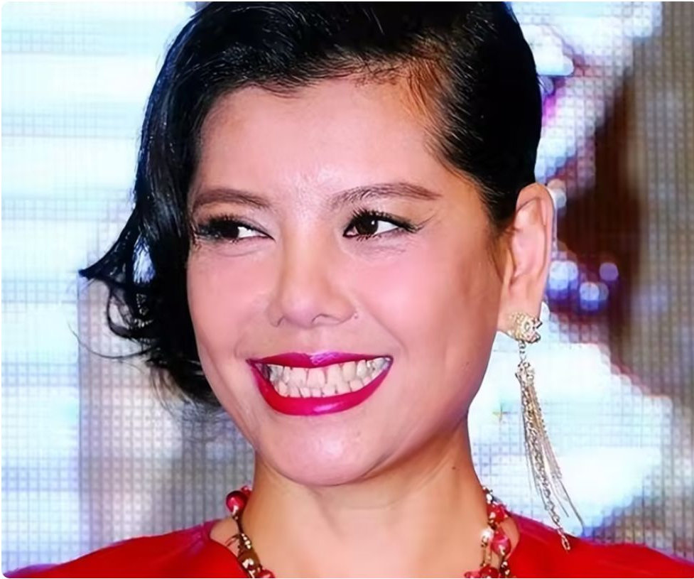 被称为京城第一名媛，嫁叶剑英儿子为妻，如今单身已成资本大佬 