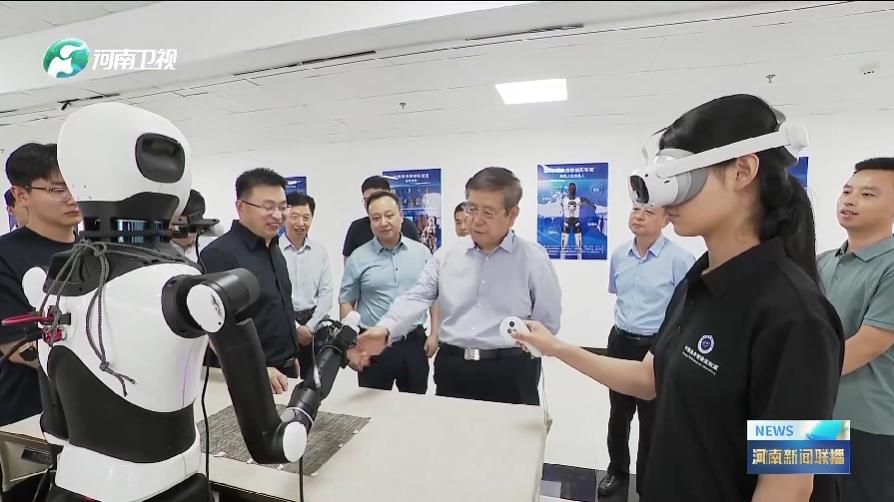 7月9日，河南省领导到郑州市和航空港区调研人工智能产业发展。