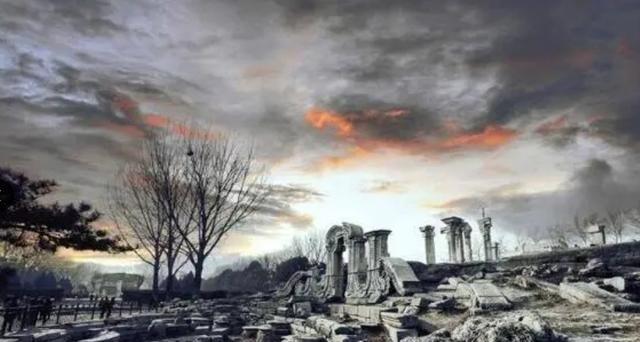 很多人以为火烧圆明园是八国联军干的，其实这是个误区，真正纵火的是1860年的英法