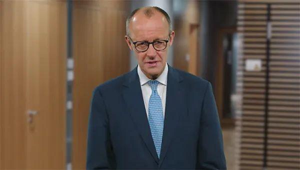 德国政坛乱成一锅粥：德总理默茨要凉？“女版特朗普”魏德尔真要上台？
 
最近德国