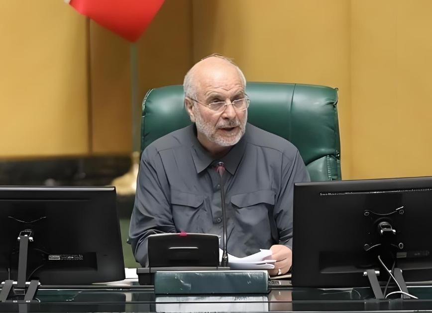 伊朗重开霍尔木兹海峡后，特朗普1小时连发多帖，伊朗议长：特朗普7项社媒声明“均不