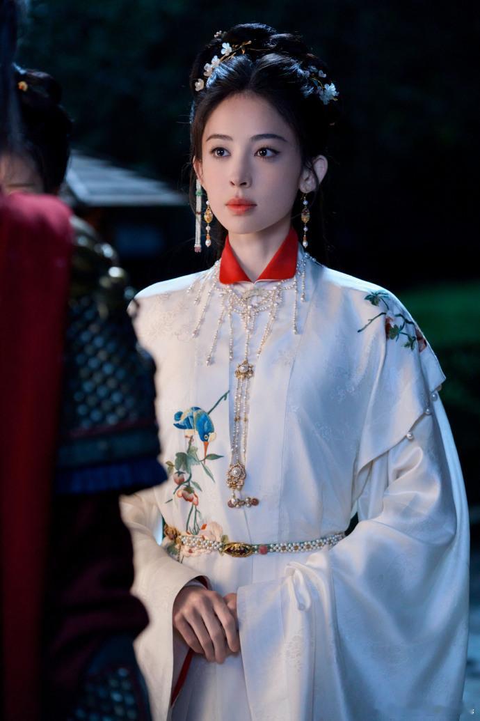 娜扎新剧看我不爽就看我爽 荣善宝从不是只会硬碰硬的人！她的厉害就在于看似低眉敛目