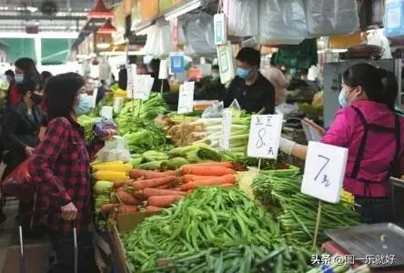 美国疯了，对全世界加征关税，影响太大，怎么守好你的钱袋子？

有人说这跟我生活没