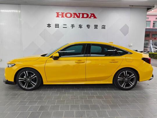 2022款型格顶配 炽热黄