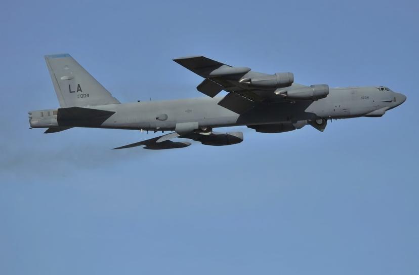 每天认识一件兵器 B-52“同温层堡垒”轰炸机B-52“同温层堡垒”（Strat