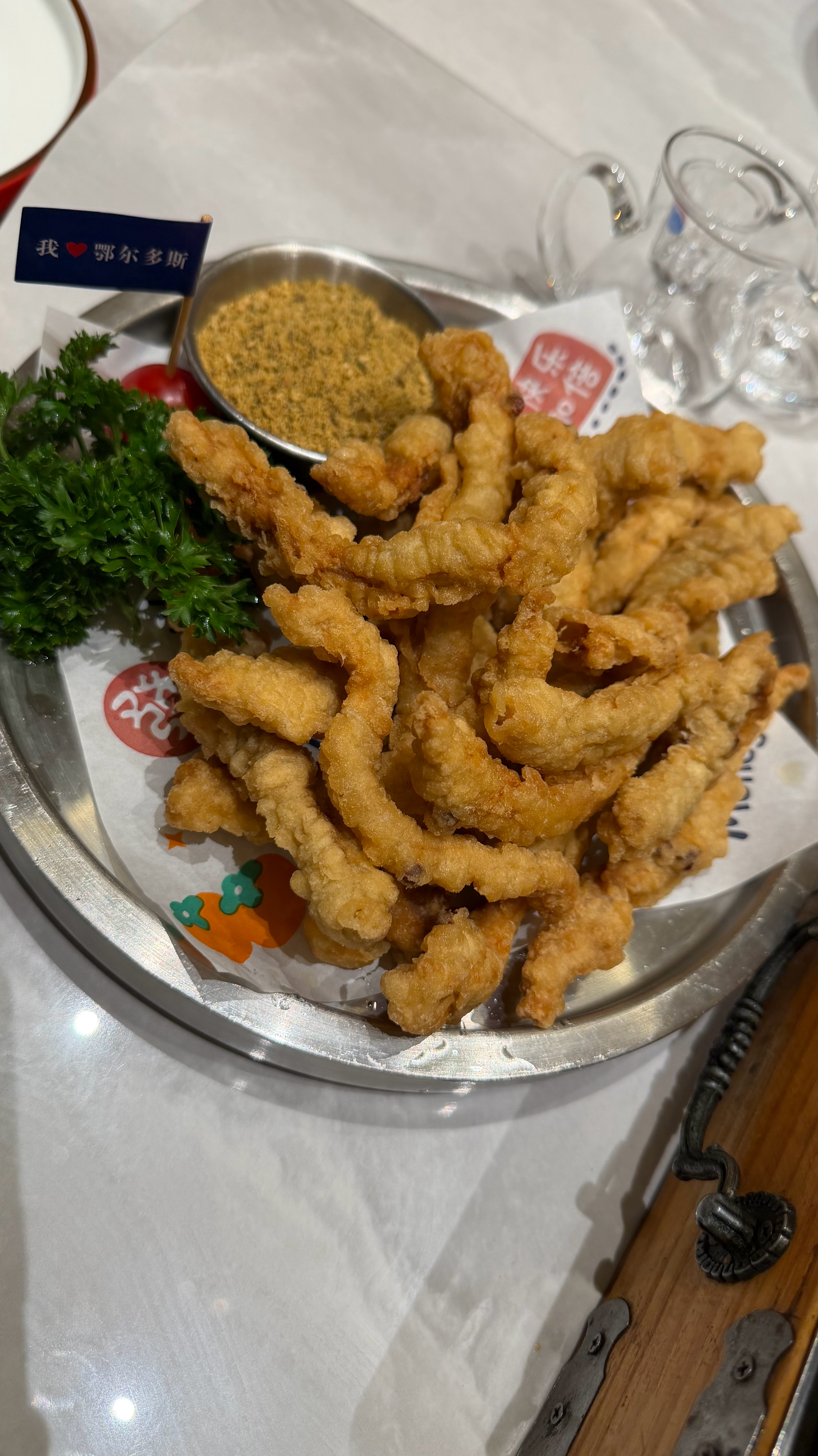 一桌熱騰騰的家常菜美味，香辣、酥香、下飯，每一道都各有特色。不只是吃飽，更是享受