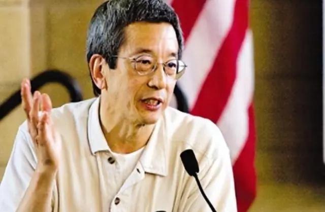 说实话，我第一次看到这句话时，心里也咯噔了一下。咱们习惯了把“钱”这个姓氏和那个