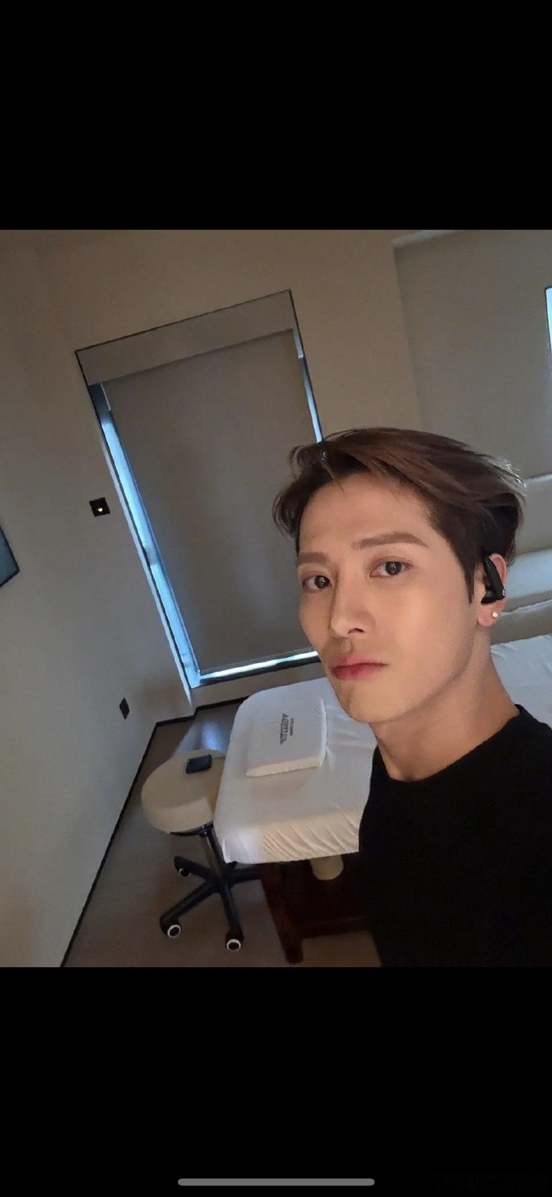 王嘉尔算大帅哥吗？ 