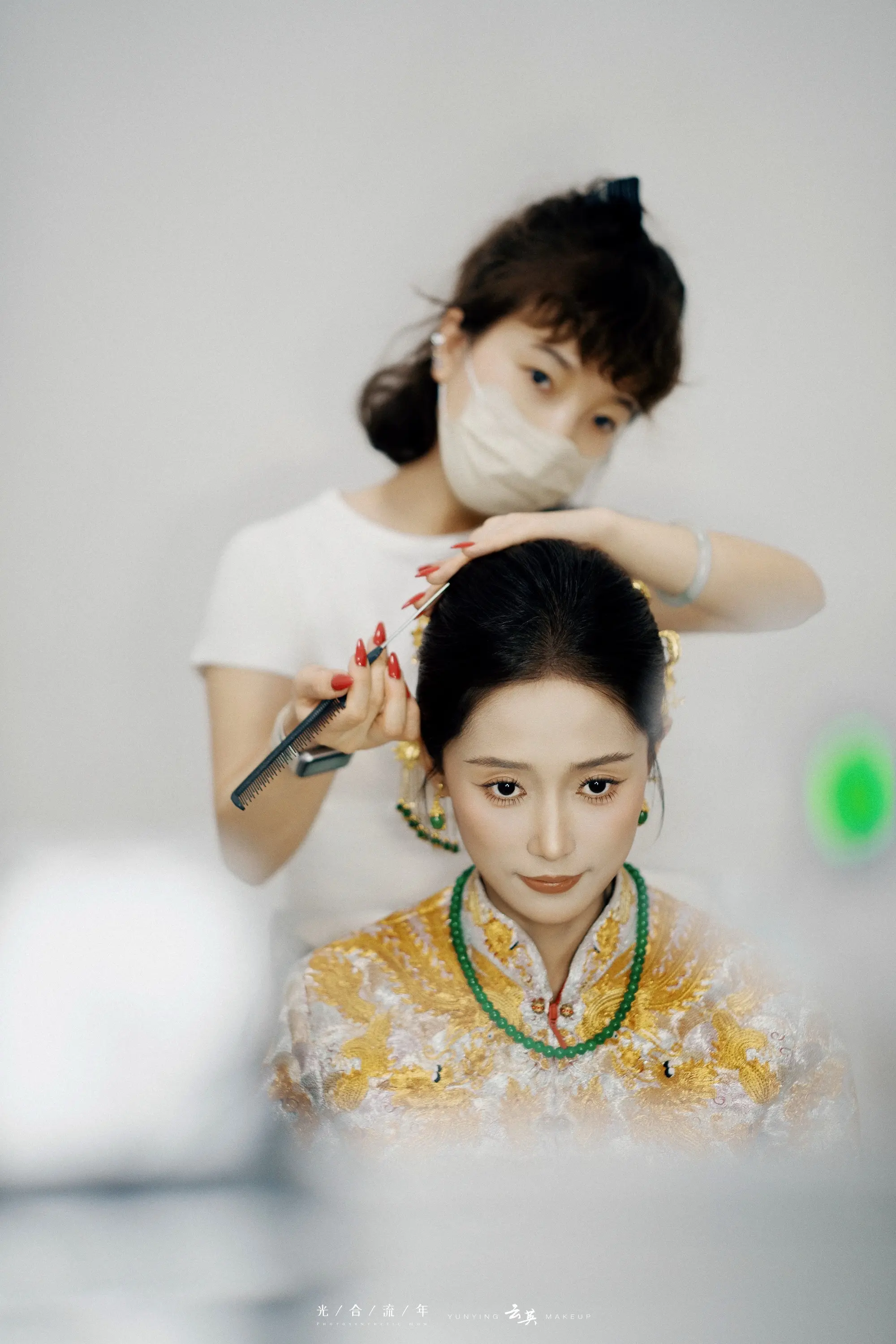 给我们兄弟两个人拍一张照片