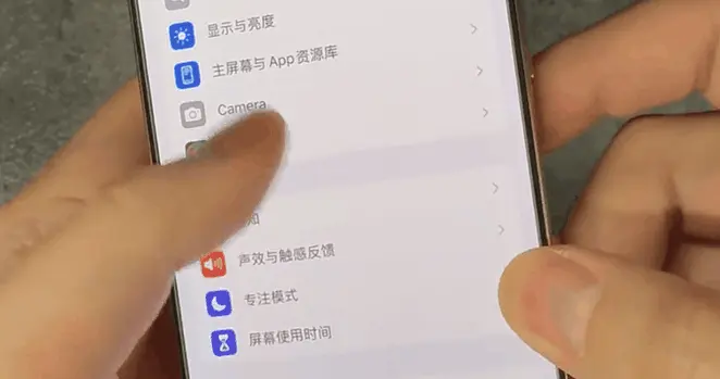 博主复现iPhone 16 Pro Max触屏失灵Bug：死亡之握返场