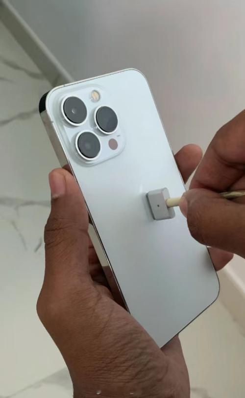 为什么我的iPhone用MagSafe充不上电啊？ ​​​