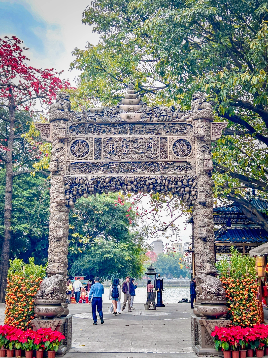 珠江边的小众💰寺庙，本地人也不一定知道