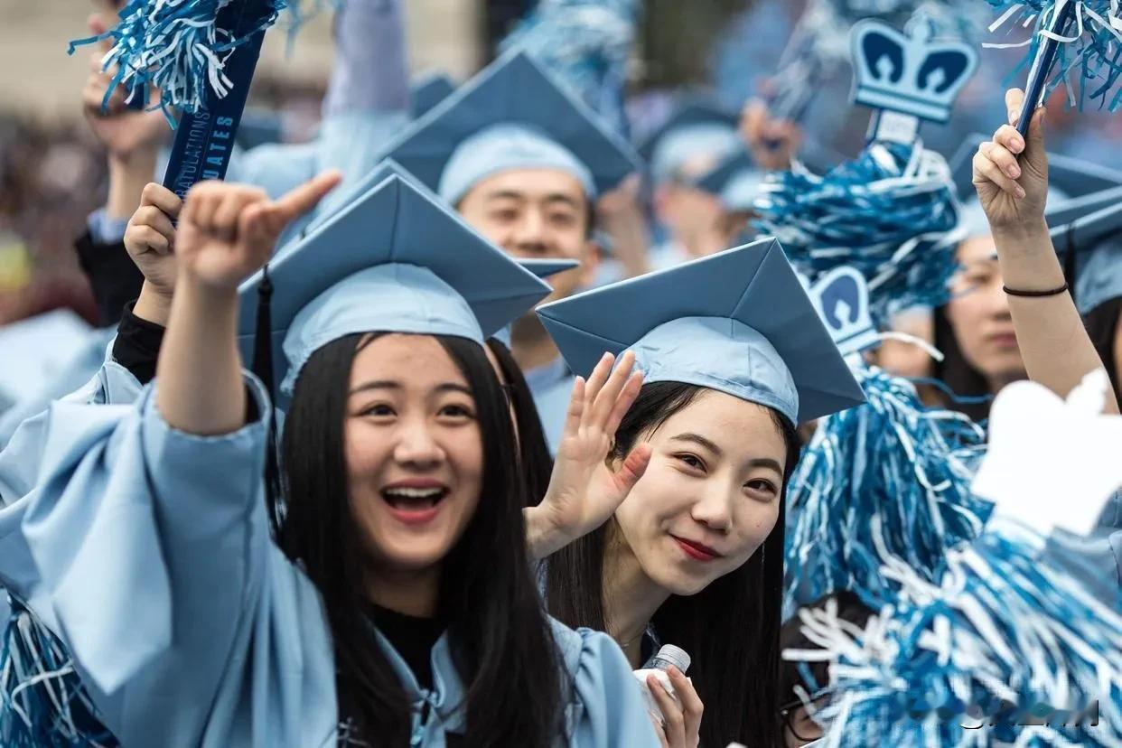 提起国内家庭育儿，很多人依旧抱着老观念，默认传统社会是重男轻女，资源会优先向男孩