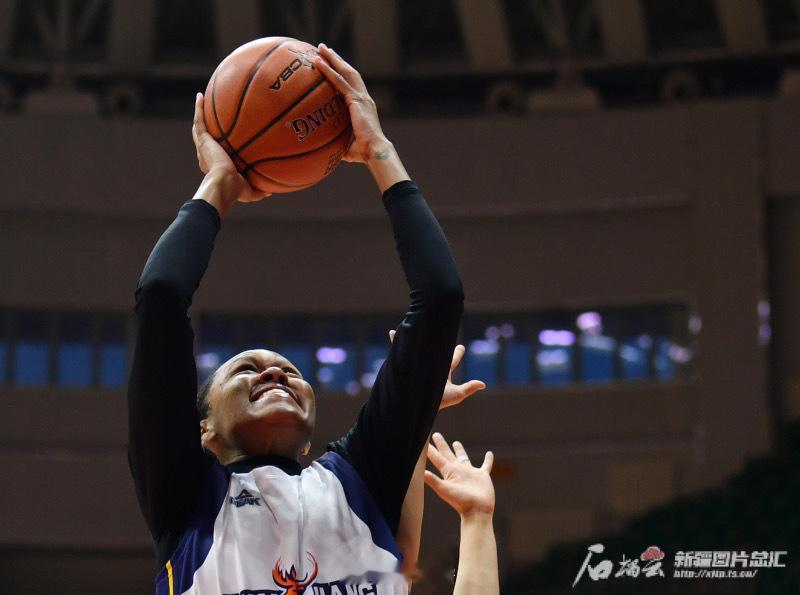 新疆女篮主场78：73战胜福建女篮。本场比赛，新疆女篮新外援30号安苏娜·史蒂文