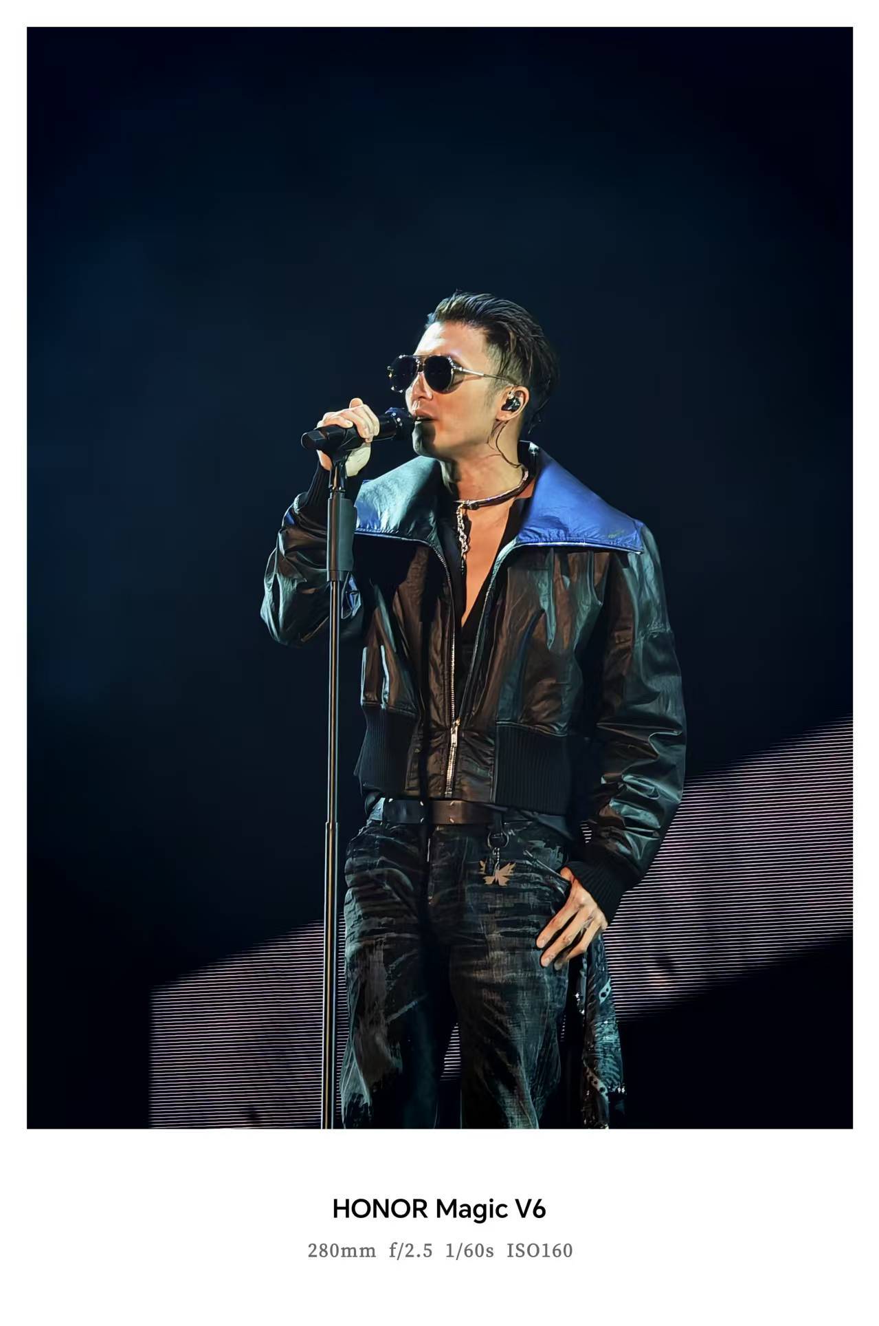 不愧是追星神器，舞台上的谢霆锋都能拍的清晰、细节丰富，荣耀Magic V6这长焦