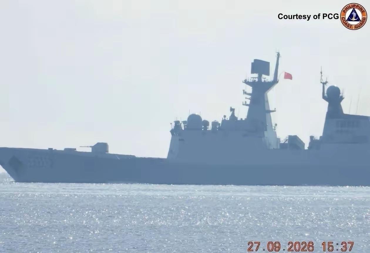 中国海军堵门了：054A护卫舰堵住菲律宾家门口！

9月27日这天，黄岩岛那边有