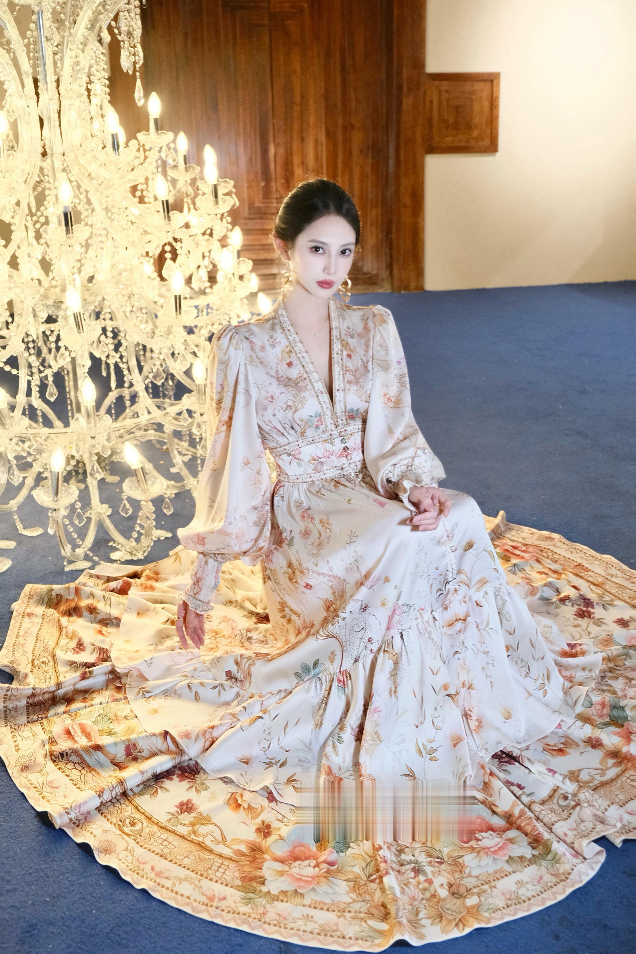 我的裙子在发光🪞