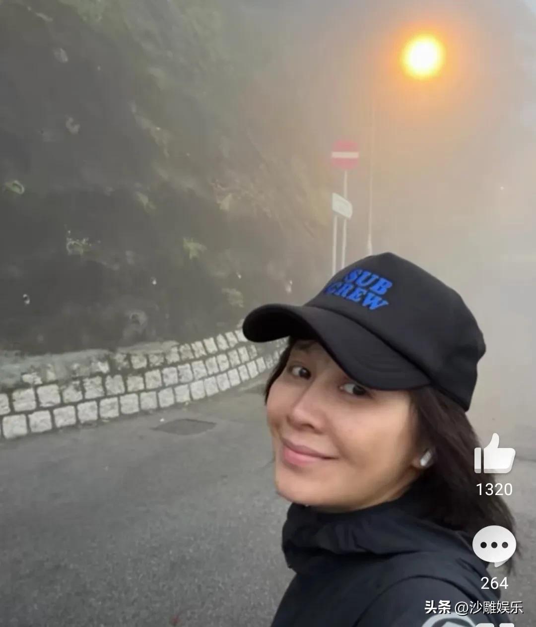 刘嘉玲，清晨高调发文！


3月24日早晨，刘嘉玲在社交平台晒出了一组晨跑照。没