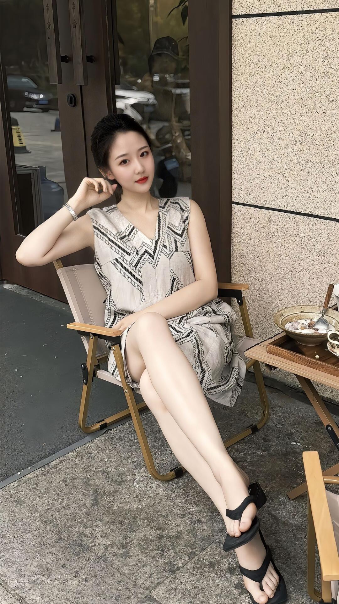 我从不羡慕别人， 因为你在我心里早以胜过所有人！