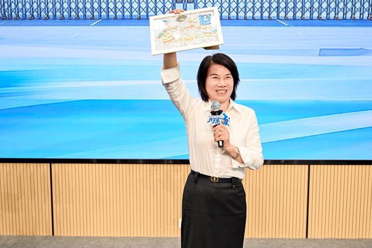 格力技校开学第一课直接炸了。董明珠当场定下三条铁规矩：校内高价超市直接关停，不许