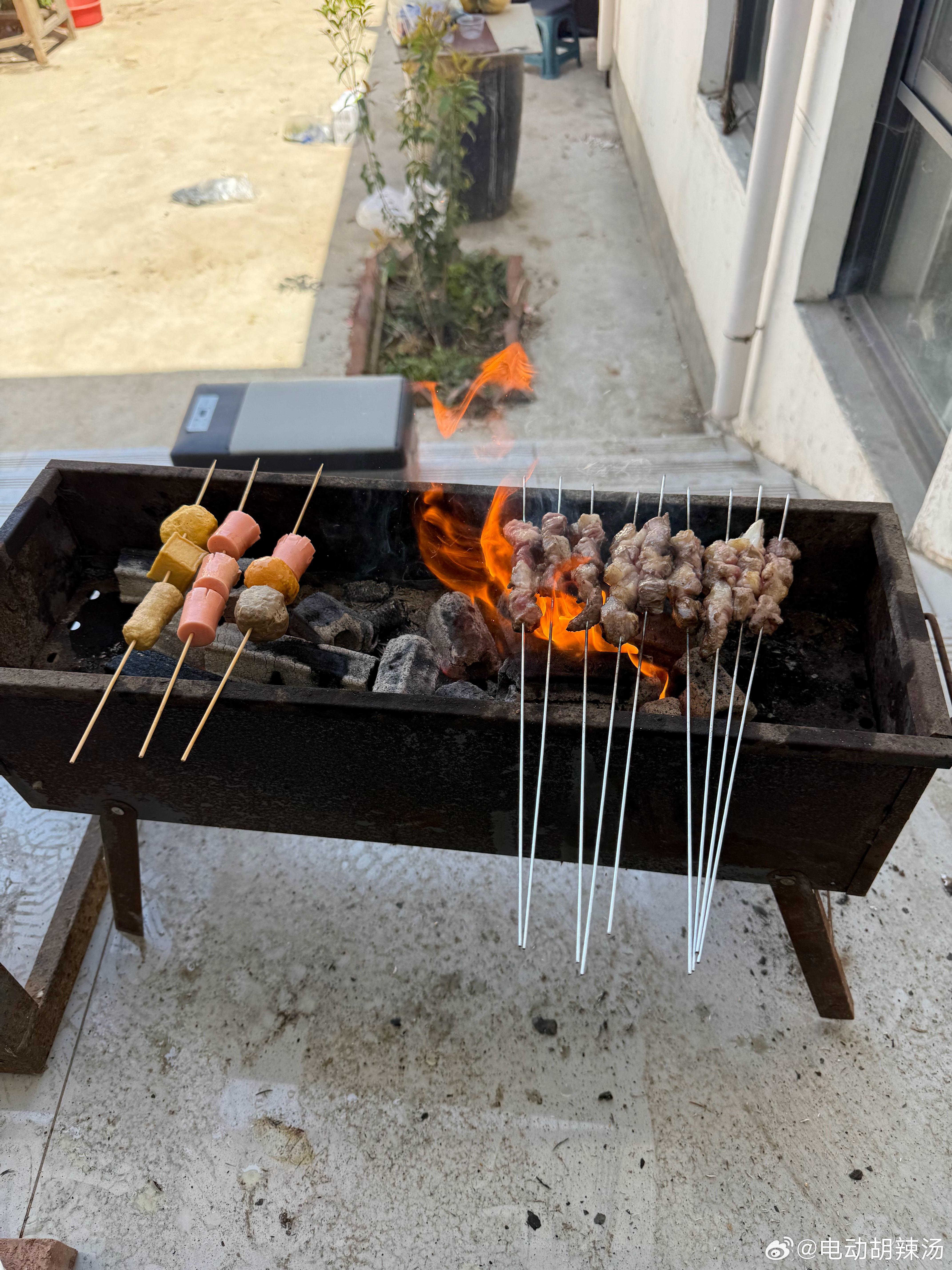 清明节除了祭祖就是烤串了… 