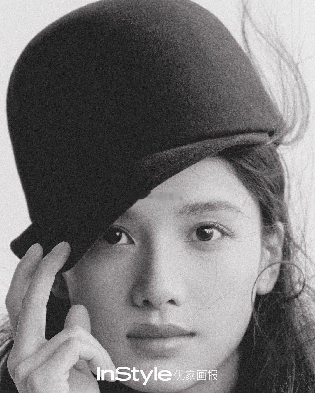 张婧仪InStyle十七周年封面🦋张婧仪身着 Burberry 2025 冬季