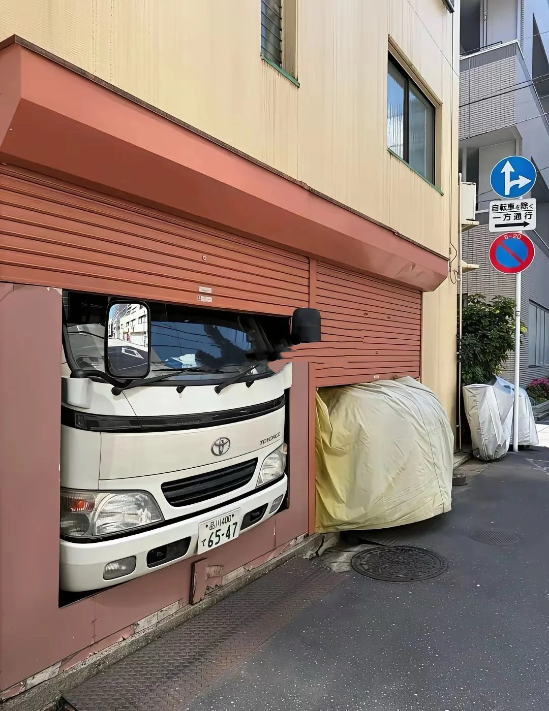 日式停车，把每一寸空间都榨干 