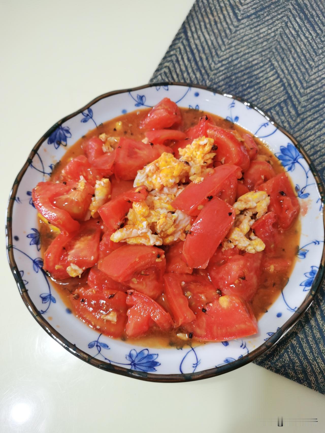 吃饭的时候孙子剩饭，我教育他不能浪费粮食。小家伙一本正经地回答：饭菜不合胃口，强