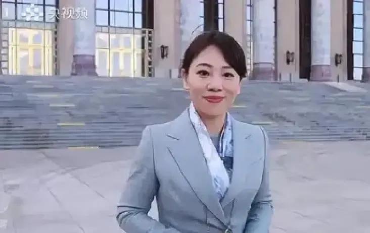 劳春燕回上海的消息，最近挺受关注。真相可能让很多女性失望

有人说这算“衣锦还乡