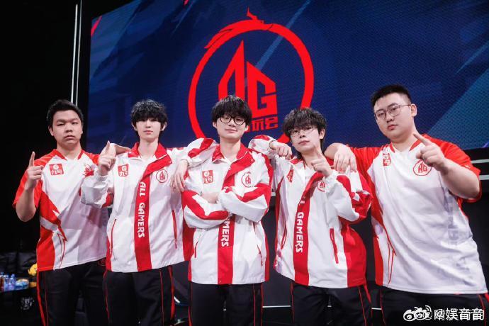 AG协同配合吃下一鸡 不得不说，🎉AG团战打得又准又狠🔥，队员默契度拉满！ 