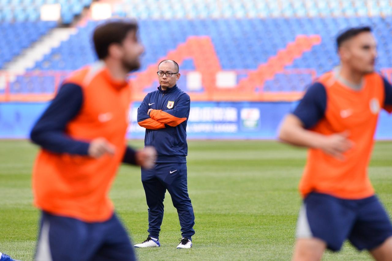 开场1分钟，0:1，山东泰山老毛病被云南玉昆黑又硬打出原形！1、1分多钟，谢文能