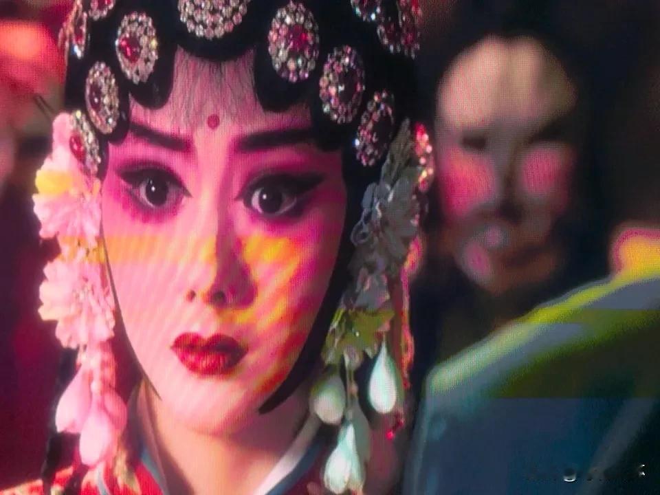 演戏的最高境界，不是演给人看，是演给苍天看。
主角的原著小说里面有没有这句话，我