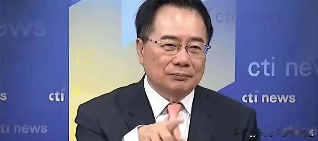 国民党主席大乱斗！邱毅点名三人争权，蓝营内斗白热化？
 
2025年8月17日，