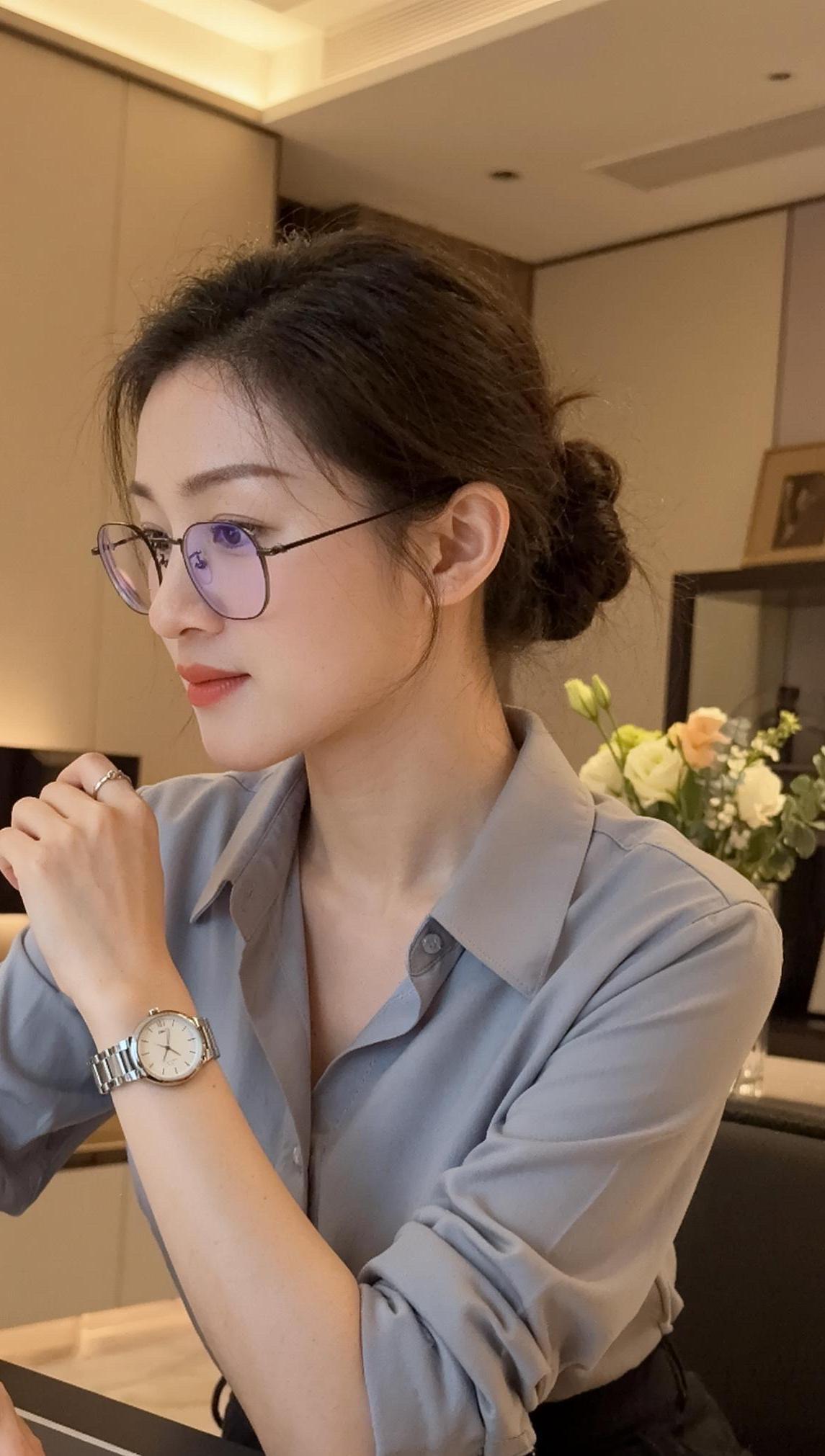 怎么样小孩，大人不好当吧……